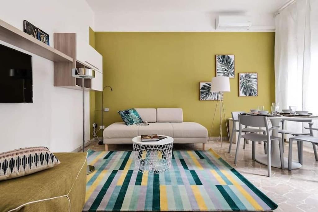 Appartamento Incantevole In Brera Milão Exterior foto